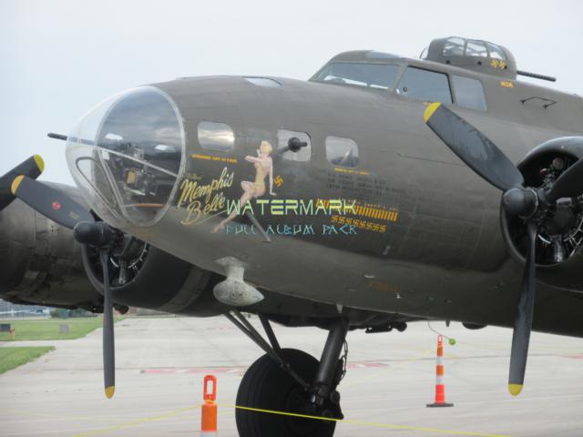 WW2 B-17 Bomber Memphis Belle